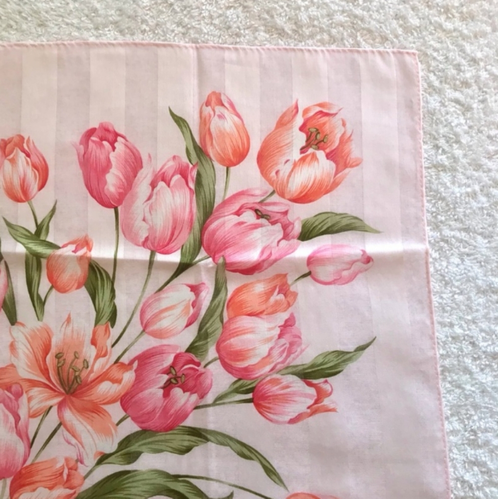 🌸 Yves Saint Laurent Pink & Green Floral Handkerchief / Mini Scarf NWT! - Picture 4 of 8